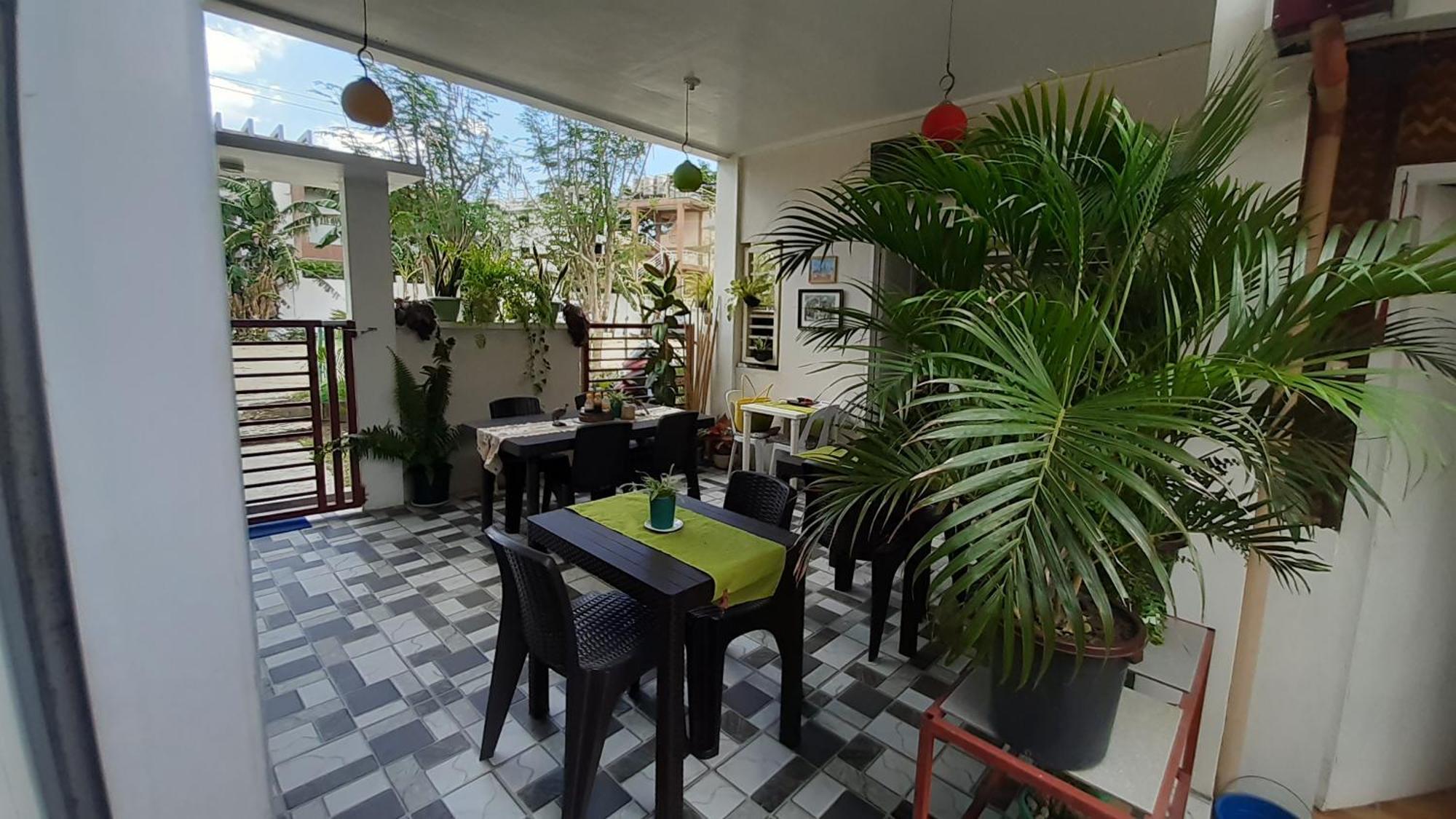 Sandstorm Lodge And Cafe ปูแอร์โตกาเลรา ภายนอก รูปภาพ