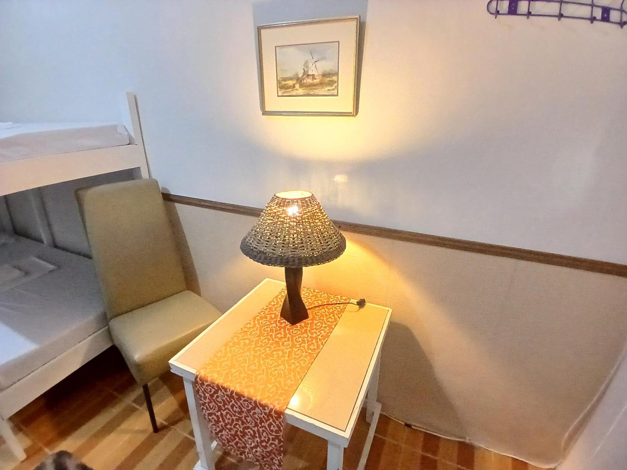 Sandstorm Lodge And Cafe ปูแอร์โตกาเลรา ภายนอก รูปภาพ