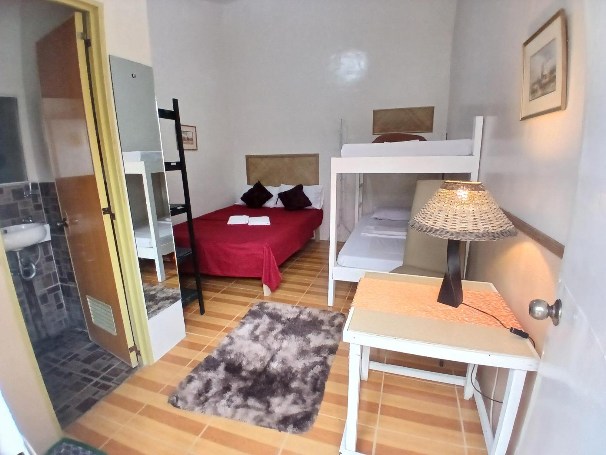 Sandstorm Lodge And Cafe ปูแอร์โตกาเลรา ภายนอก รูปภาพ